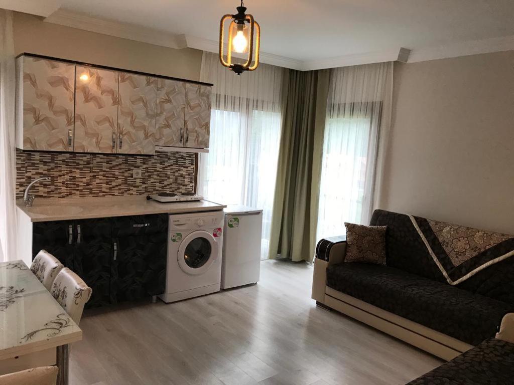 Karenes Kuzey Pansiyon Caykara Exteriör bild